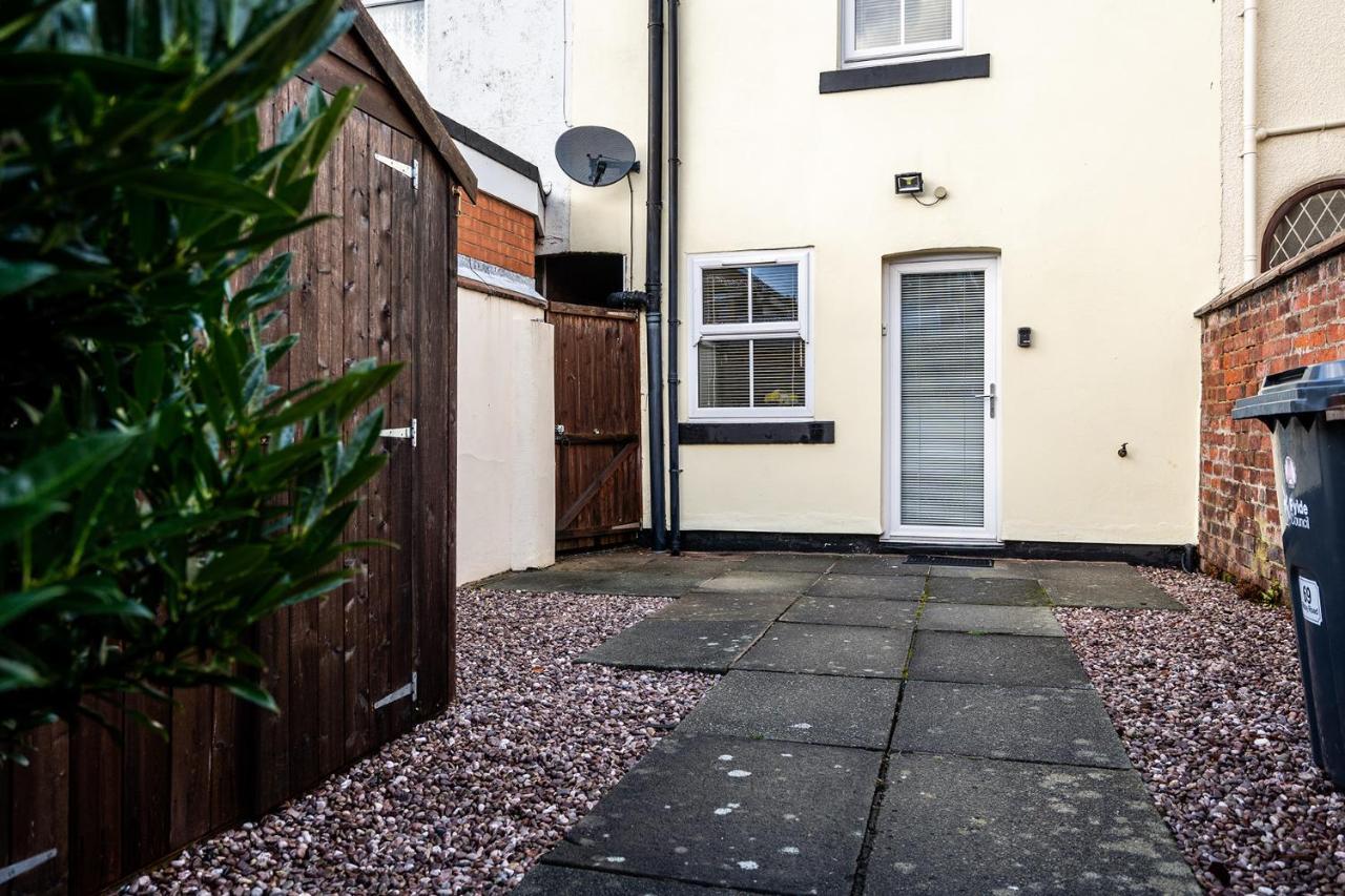Wrea Cottage, 2 Bedrooms Wifi & Parking Near Ribby Hall Wrea Green Kültér fotó